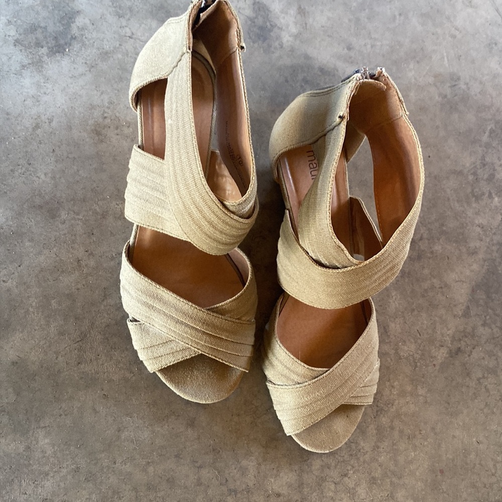 Stylish Olive Wedge Sandals - Picture 2 of 2